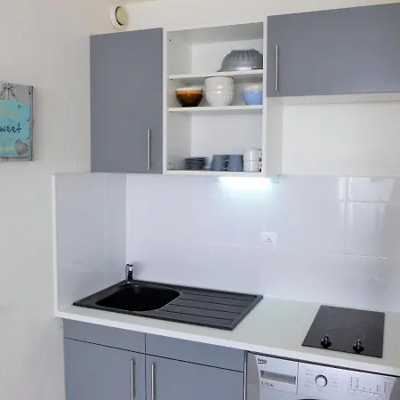 Les Balcons De La Mediterranee-15 By Interhome